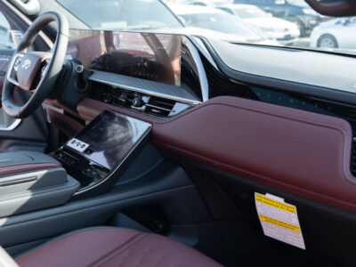 2025 Infiniti QX80 Autograph 3.5-liter V6 Twin-Turbocharged Engine Silver Red SUV