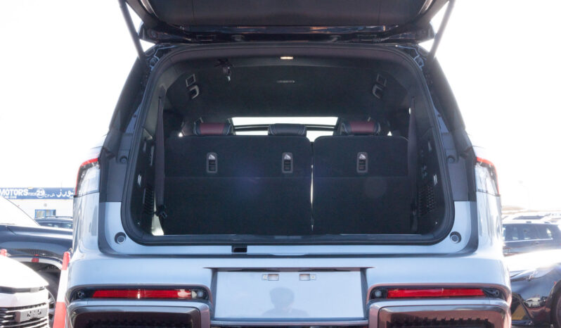 2025 Infiniti QX80 Autograph 3.5-liter V6 Twin-Turbocharged Engine Silver Red SUV