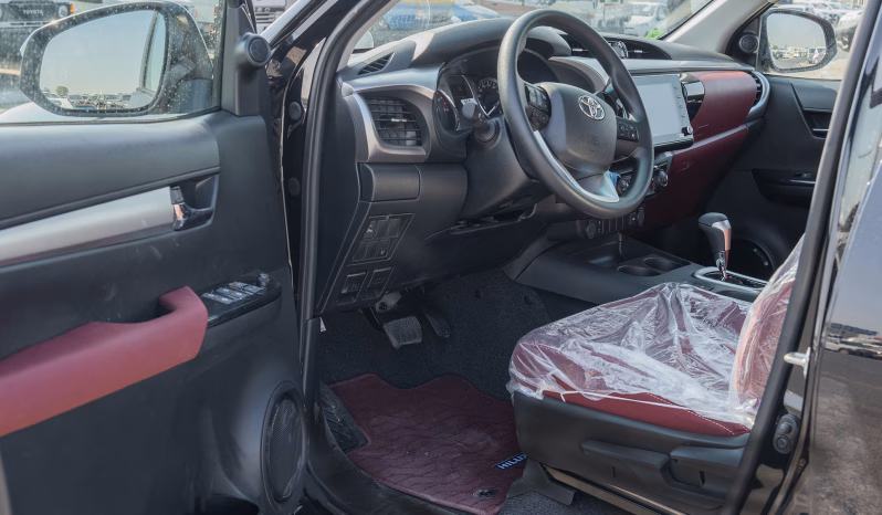 2025 Toyota Hilux TRD SR5 4.0L V6, DOHC, 24-Valve, Dual VVT-i Black Red Pickup Truck