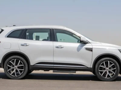 2025 Renault Koleos LE 2.5-liter 4-cylinder Petrol Engine White Black SUV Automatic