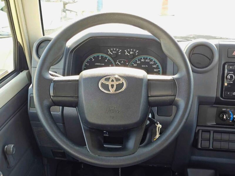 2024 Toyota Land Cruiser Pick Up LC79 DOUBLE CABIN 4.2L V6 DIESEL MT White Grey