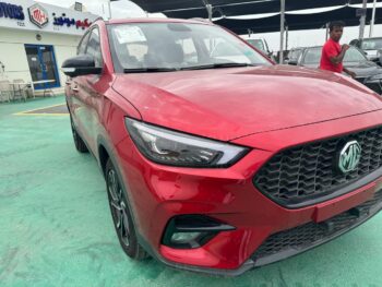 2024 MG ZS 1.5 Litres 4 Cylinder Petrol Engine Red Beige SUV GCC Specs FWD