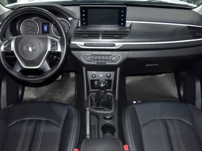 2023 GWM Wingle 7 Double Cabin Petrol 4X4 4 Cylinder Petrol Engine White Black Pick Up