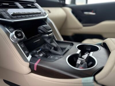 2025 Toyota Land Cruiser GXR 3.5L 6 Cylinder Petrol Engine White Beige SUV