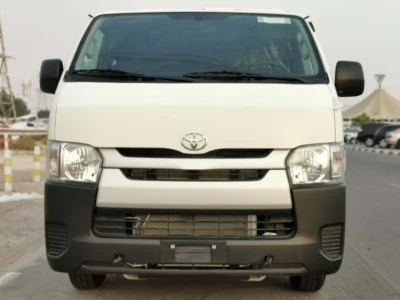 2022 Toyota Hiace STANDARD ROOF 2.5L 4 Cylinder Diesel Engine White Grey Van GCC