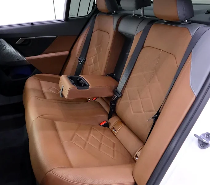 2025 BMW 5-Series 530i xDrive M PACKAGE 4 Cylinder Engine White Tan Sedan