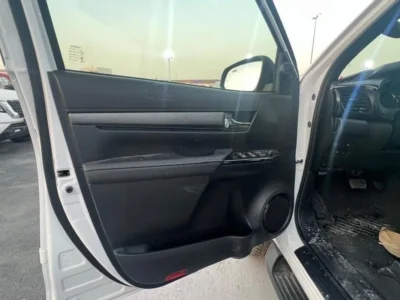 2025 Toyota Hilux ADVENTURE 4.0 Litre V6 PETROL Engine White Black PickUP