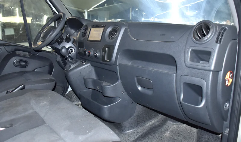 2020 Renault Master Other 4 Cylinder Diesel Engine White Black Van Manual GCC