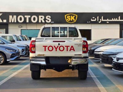 2025 Toyota Hilux SR5 WIDE BODY WITH HUK 2.4L DIESEL AT White Black PickUP