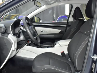 2023 Hyundai Tucson GL 4 Cylinder Petrol Engine Grey Black SUV GCC Specs