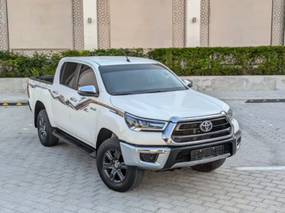 2024 Toyota Hilux SR5 DOUBLE CABIN 4X4 V4 Petrol Engine 2.7L White Red Pickup