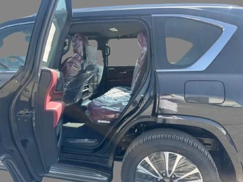 2025 Lexus LX 700h 3.5L 6 Cylinders HYBRID URBAN 10AT Green Red SUV