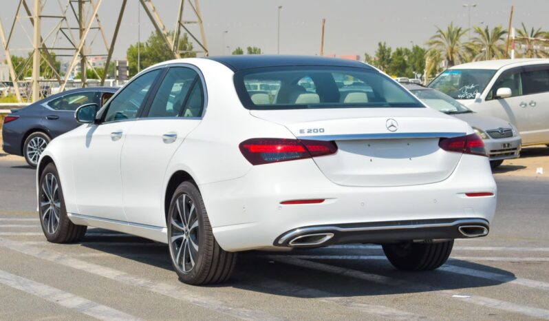 2023 Mercedes-Benz E320 2.0 Litres 4-cylinder Petrol Engine White Beige Sedan RWD