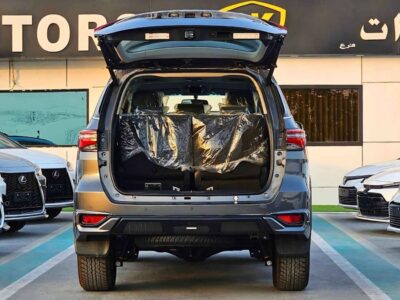 2025 Toyota Fortuner SR5 ADVENTURE 4.0L V6 PETROL Grey Black SUV GCC Specs