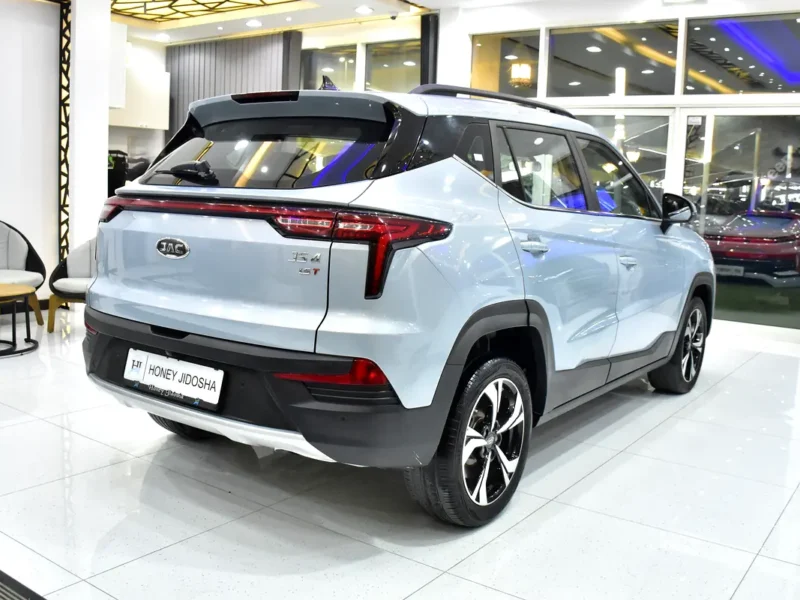 2023 JAC JS4 TURBO 4 Cylinder petrol Engine Blue Beige Crossover GCC Specs