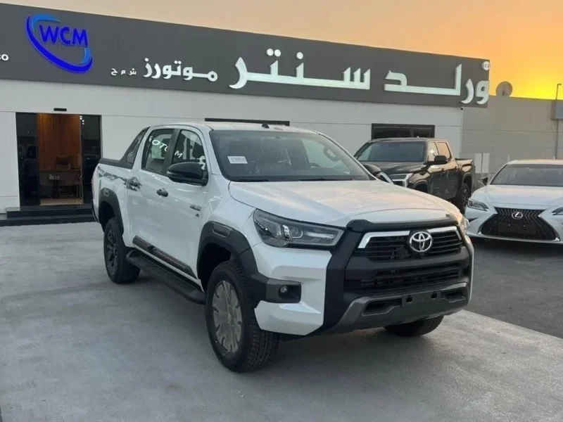 2025 Toyota Hilux ADVENTURE 4.0 Litre V6 PETROL Engine White Black PickUP