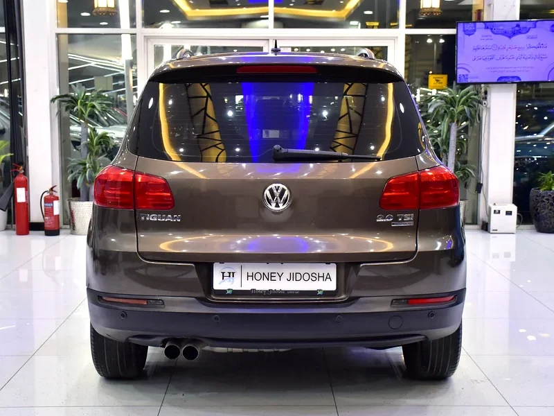 2015 Volkswagen Tiguan SE 4 Cylinder Petrol Engine Brown Black Crossover GCC Specs