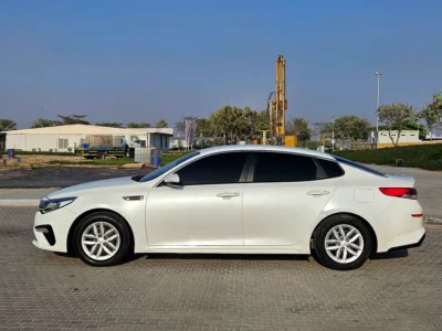 2020 Kia Optima EX Mid 4 Cylinder Petrol Engine White Grey Sedan GCC Specs