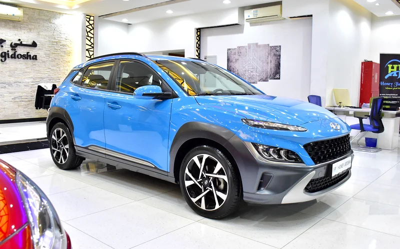 2023 Hyundai Kona SE 4 Cylinder Petrol Engine Blue Black Crossover GCC Specs