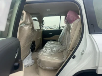 2025 Toyota Land Cruiser GXR 3.5L 6 Cylinder Petrol Engine White Beige SUV