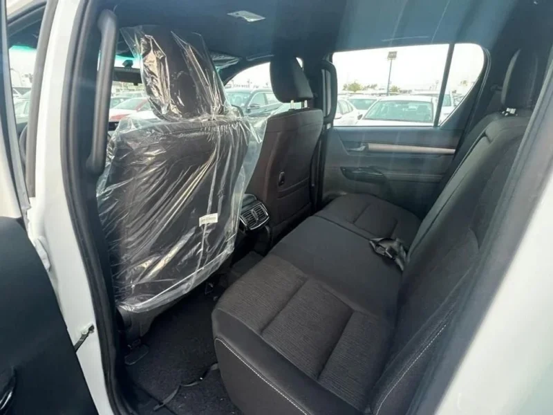 2025 Toyota Hilux ADVENTURE 4.0 Litre V6 PETROL Engine White Black PickUP