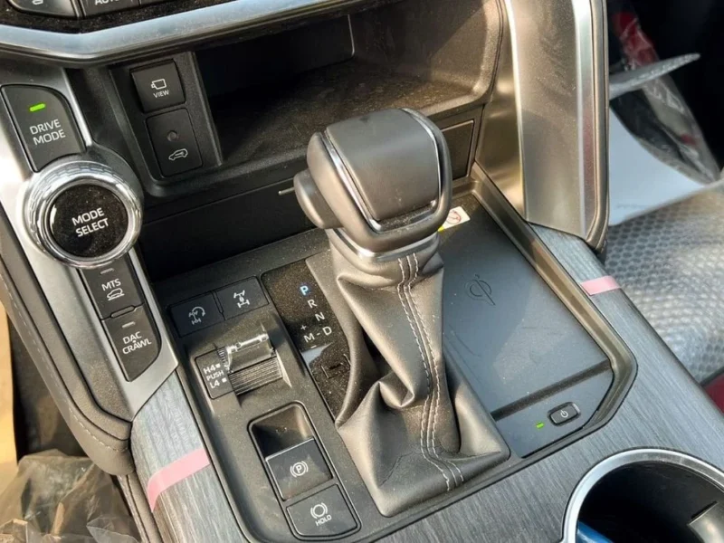 2025 Toyota LC300 VXR 3.3L 6 Cylinder DSL Highest Specification White Black SUV