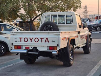 2025 Toyota Land Cruiser Pick Up LX LC79 4.0L V6 PETROL MT White Brown Pickup