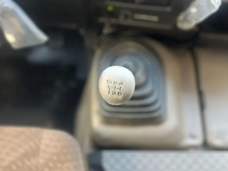 2025 TOYOTA COASTER 4.0L 4 Cylinders DIESEL Engine 23 SEATS White Brown BUS