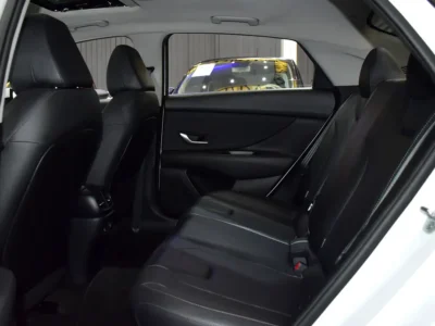 2024 Hyundai Elantra Comfort 4 Cylinder Petrol Engine White Black Sedan Chinese Specs