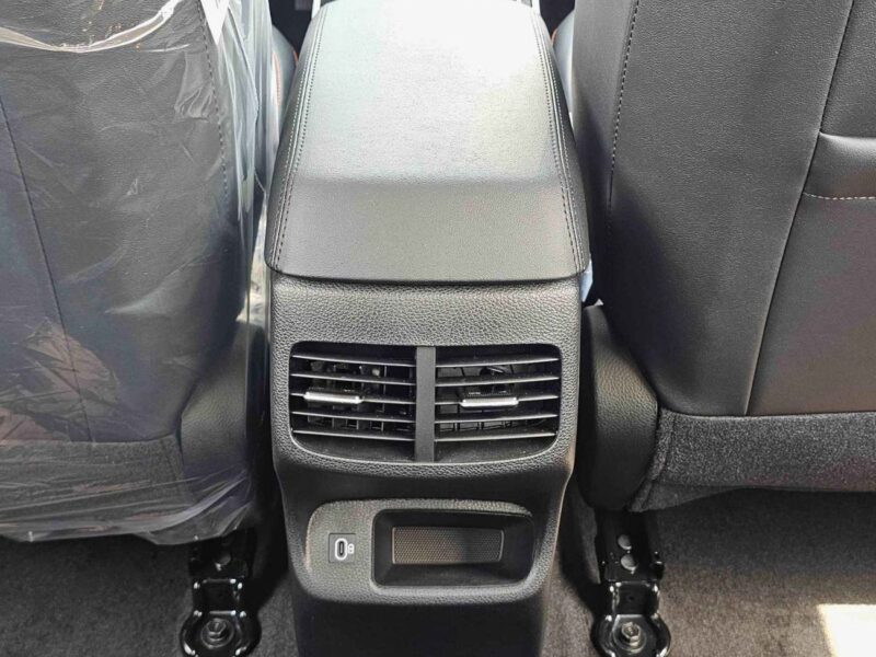 2025 Kia Seltos CVT LUXURY DUAL TONE WITH BLACK ROOF 1.5L V4 White Black SUV