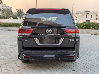 2013 Toyota Land Cruiser FACELIFTED 2025 VXR V8 Black Blue SUV GCC Specs