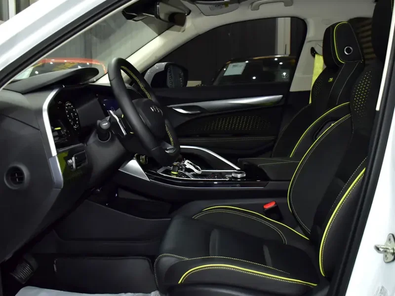 2024 Geely Tugella GF 4 Cylinders Petrol Engine White Black Crossover GCC Specs