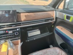 2024 Hyundai Santa Fe 2.5L Turbocharged Inline 4-Cylinder White Tan SUV