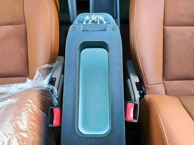 2026 Toyota Land Cruiser 70 LX LC76 5 DOORS 4.0L V6 PETROL AT White Tan SUV