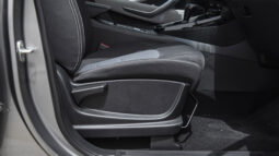 2024 Chevrolet Captiva 1.5-liter Turbocharged 4-Cylinder Petrol Engine Silver Black SUV