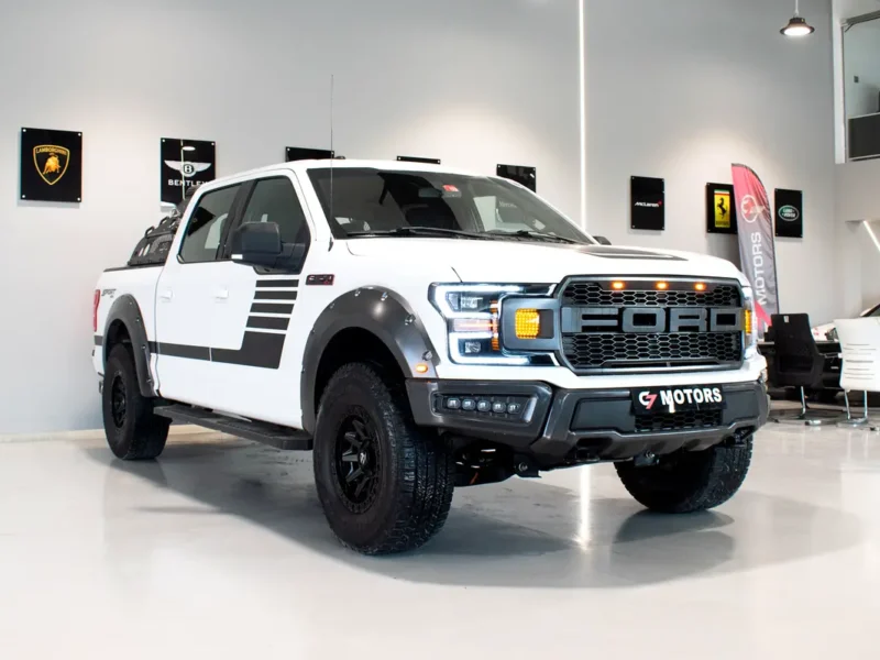 2018 Ford F-Series Pickup Base 8 Cylinder Petrol Engine White Black Pickup GCC