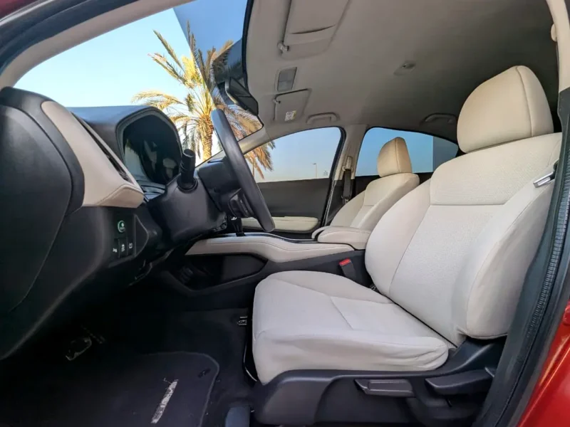 2020 Honda HR-V EX 4 Cylinder Petrol Engine Red White SUV GCC Specs