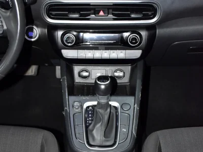 2023 Hyundai Kona SE 4 Cylinder Petrol Engine Blue Black Crossover GCC Specs