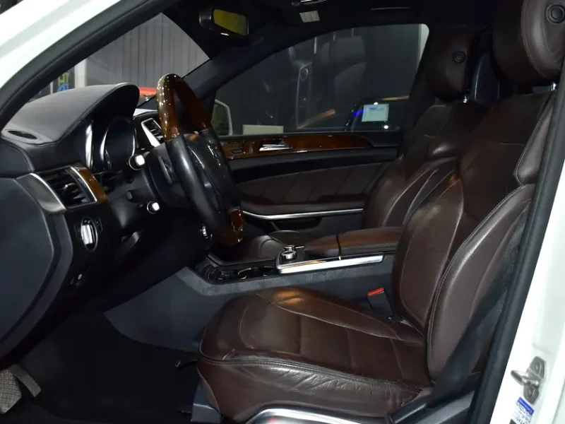 2013 Mercedes-Benz GL-Class GL 500 4matic 8 Cylinders Engine White Brown SUV