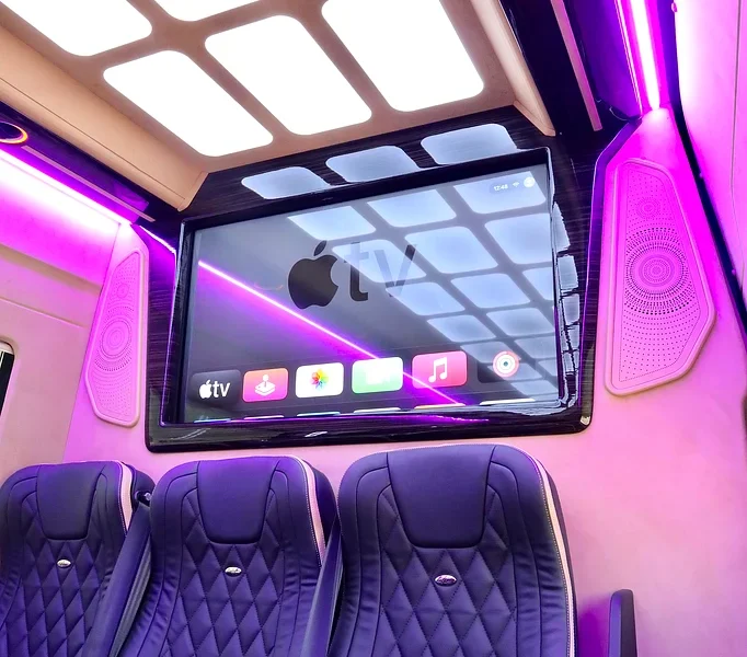 2022 Mercedes-Benz Sprinter Standard 2.0L 4-Cylinder Turbo White Black Van