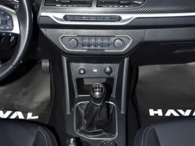 2023 GWM Wingle 7 Double Cabin Petrol 4X4 4 Cylinder Petrol Engine White Black Pick Up