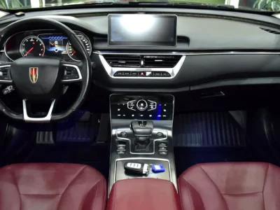 2022 Hongqi H5 Luxury 4 Cylinder Petrol Engine Black Red Sedan GCC Specs