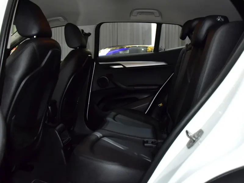 2020 BMW X2 sDrive 20i 4 Cylinder Petrol Engine White Black Crossover GCC