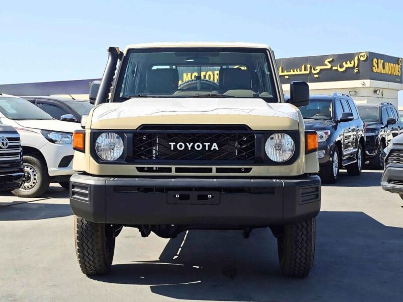 2025 Toyota Land Cruiser Pick Up DOUBLE CABIN 4.0L V6 PETROL AT Beige Brown