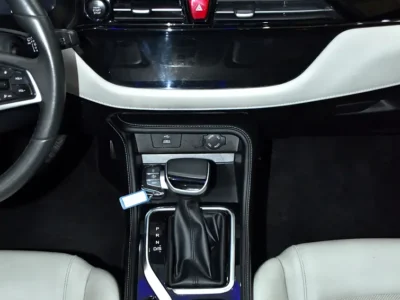 2023 JAC JS4 TURBO 4 Cylinder petrol Engine Blue Beige Crossover GCC Specs