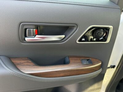 2025 TOYOTA LC300 VX 3.5L TT FULL OPTION 6 Cylinder Petrol Engine White Black SUV