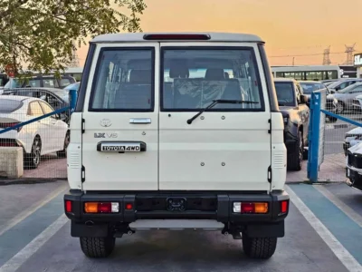 2026 Toyota Land Cruiser 70 LX LC76 5 DOORS 4.0L V6 PETROL AT White Tan SUV
