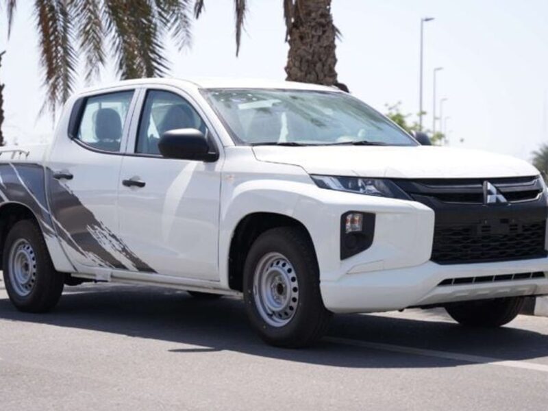2023 Mitsubishi L200 GL 2.5L 4 Cylinders Double Cab Utility RWD White Grey Pick Up Truck