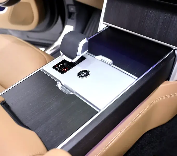 2026 Land Rover Range Rover HSE P530 8 Cylinder Petrol Engine Black Tan SUV