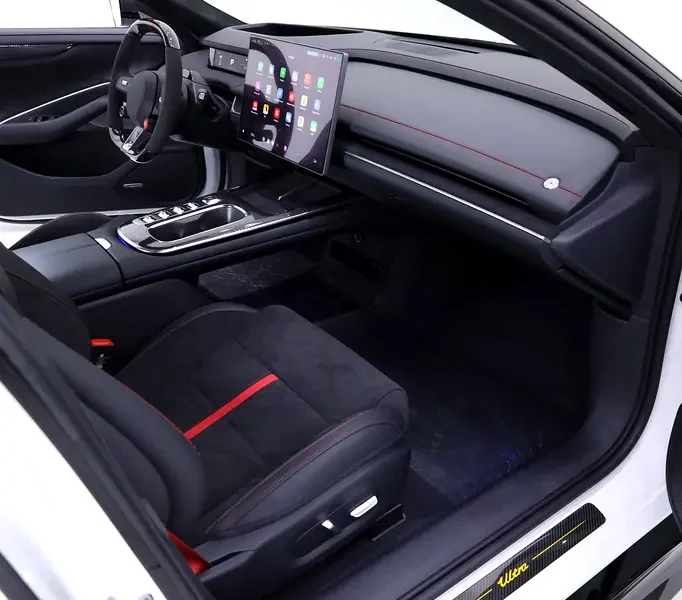 2025 XIAOMI SU7 ULTRA FULLY LOADED Electric Vehicle White Black Sedan CARBON EXT / INT